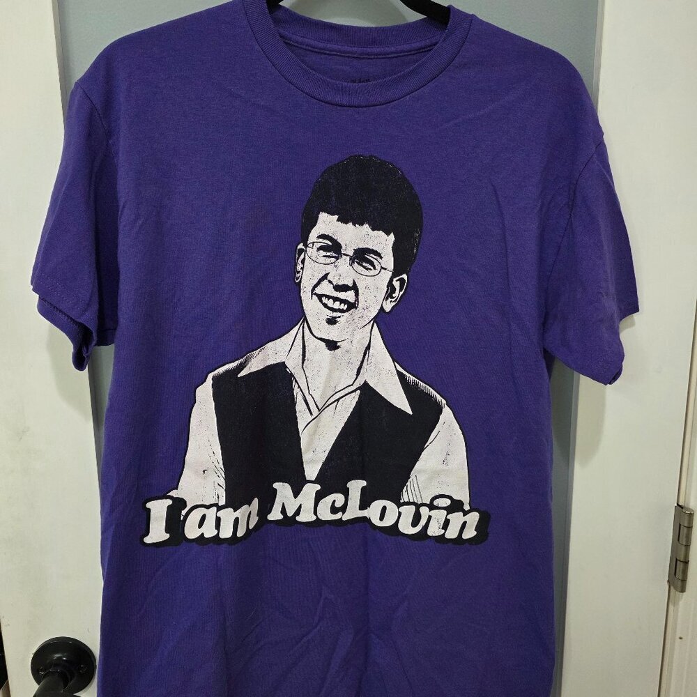 Superbad “I Am McLovin” Tee – Purple – Size M –‎ Iconic & Hilarious! 🍒